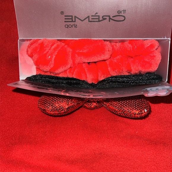 NWOT-Limited Addition, Disney Minnie Mouse Spa Headband. Red  sequins, 3D Bow, - Picture 3 of 7